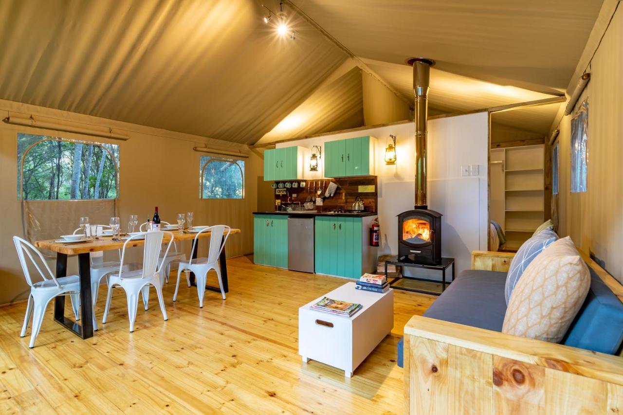 Vila Africamps At Pat Busch Robertson Exteriér fotografie